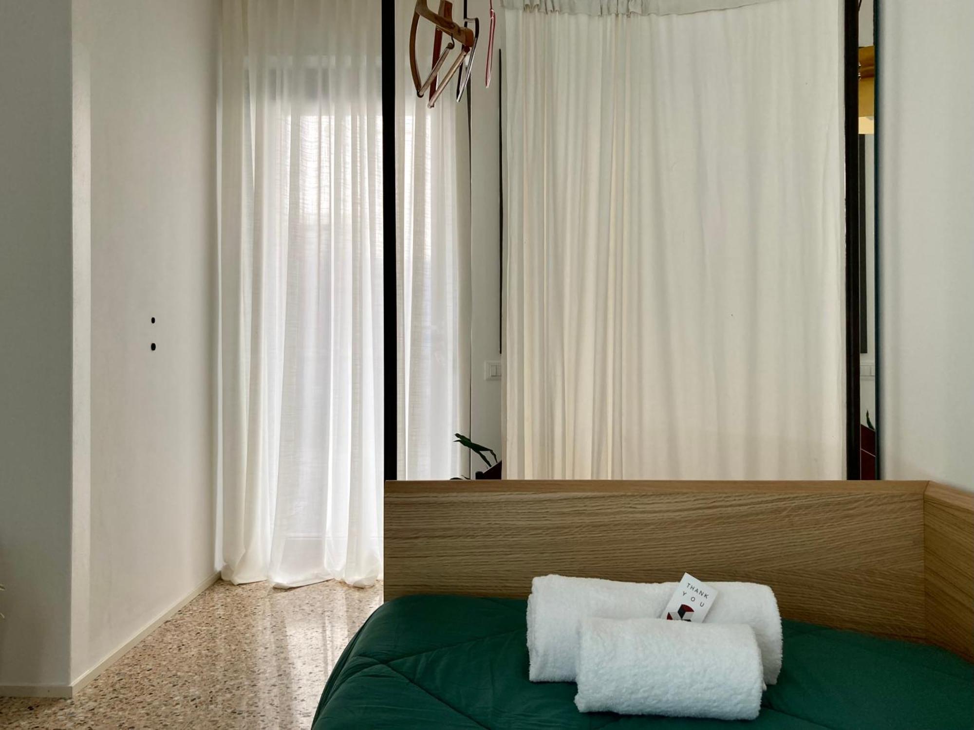 Buonocore Guesthouse Bergamo Bagian luar foto